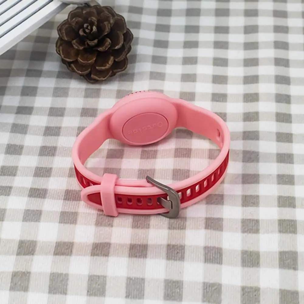 

Silicone Unisex Wristband Waterproof Anti-lost Tracker Holder Strap Cartoon Heart Adjustable Bracelet for AirTag