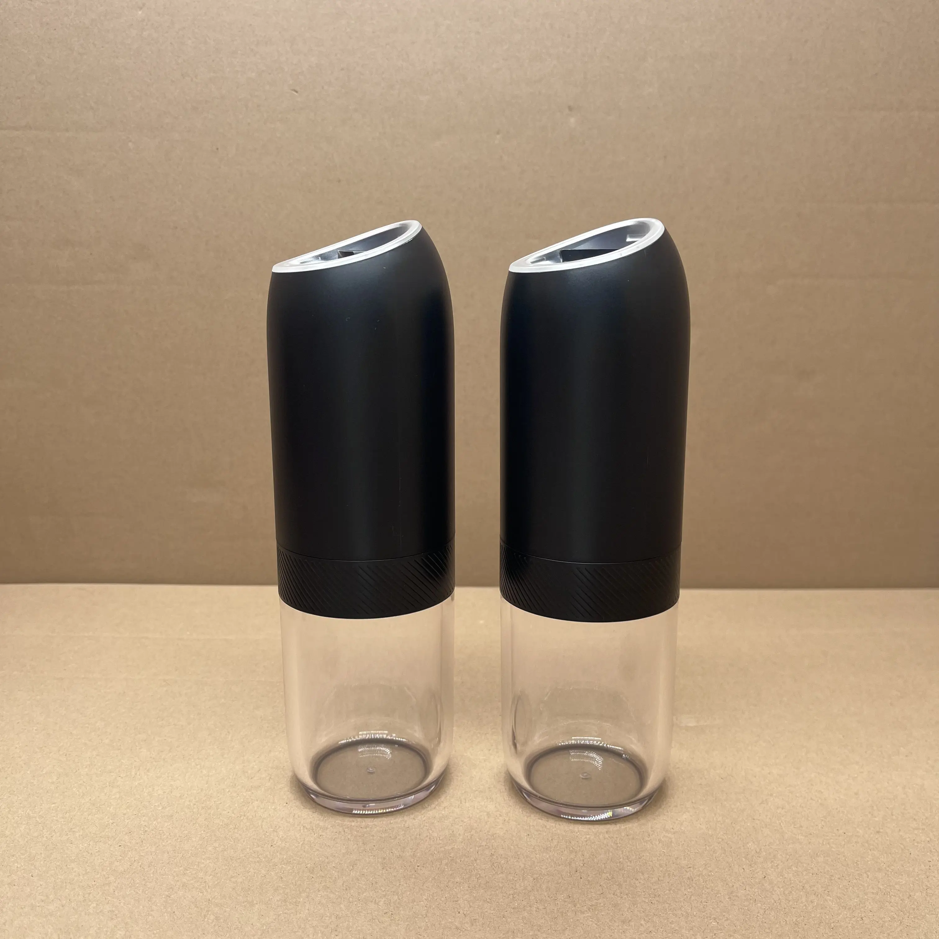 

Гравитационная электрическая мельница для перца на батарейках, гравитационная пластиковая керамическая мельница для перца