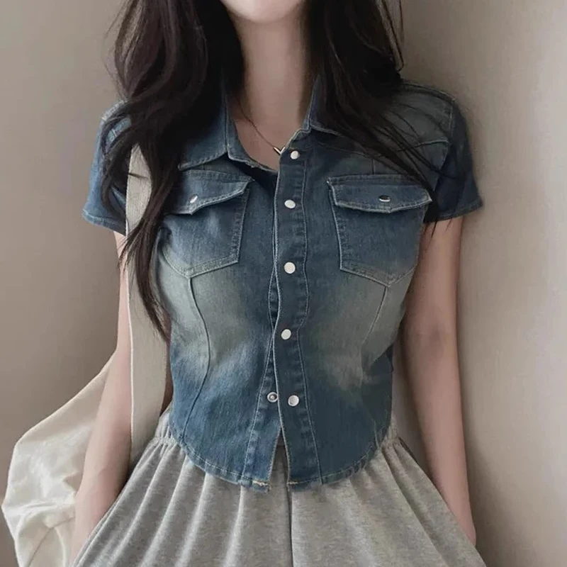 

Женская джинсовая куртка Slim Fit в стиле винтаж, летняя, с одной пуговицей, с эффектом потертости, короткий рукав, для повседневной носки, модная, в гонконгском стиле