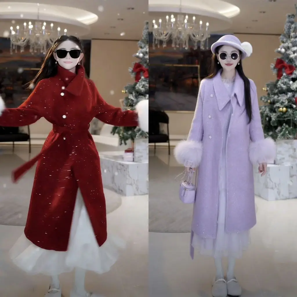 

Элегантное винтажное пальто с асимметричным воротником и меховыми рукавами, создающее ощущение роскоши, из высококачественной шерсти