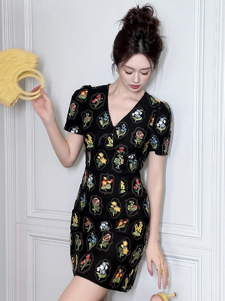 ชุดเดรสออกงานสไตล์ฝรั่งเศสสำหรับผู้หญิง เสื้อผ้าสไตล์เรโทรชิค ชุดราตรีสั้นทรงบอดี้คอนประดับดอกไม้ ชุดเดรสออกเดทหรูหราสำหรับงานเลี้ยง