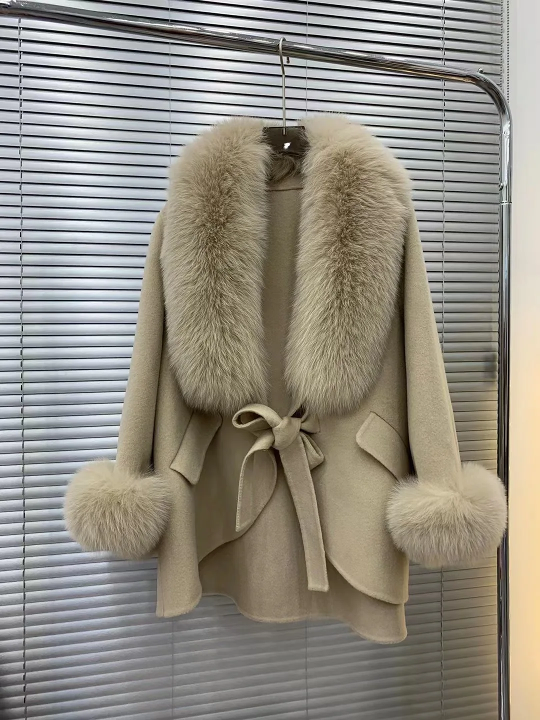 

Natural Fur Coat Winter Jacket Women Real Fox Fur Collar Cuffs Belt Cashmere Wool Woolen Ladies Outerwear Streetwear