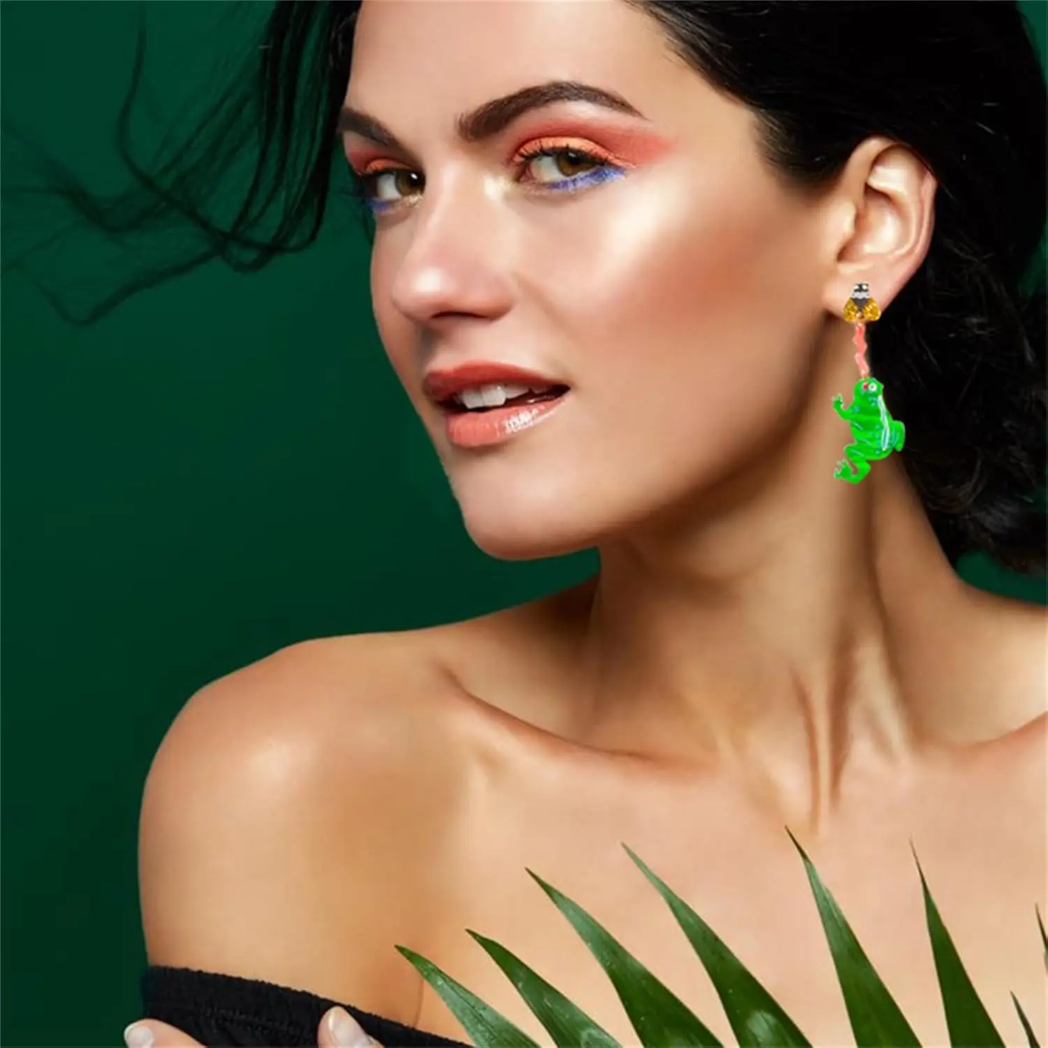 Eating Flies Frog Acrylic Hoop Earrings For Women Cute Personality Interesting Long Dangle Earring Jewelry Cute Accessories