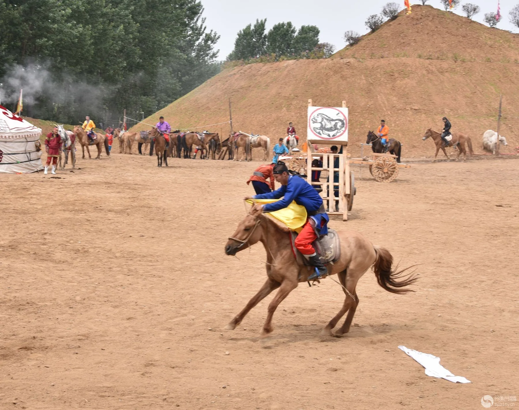 

1.9 inch Beadlock Wheel & Tire Set with 12mm Hex for 1/10 RC Crawler TRX4 TRX6 Axial SCX10/SCX10 II/SCX10 III Gen7/8 D90 VS4-10