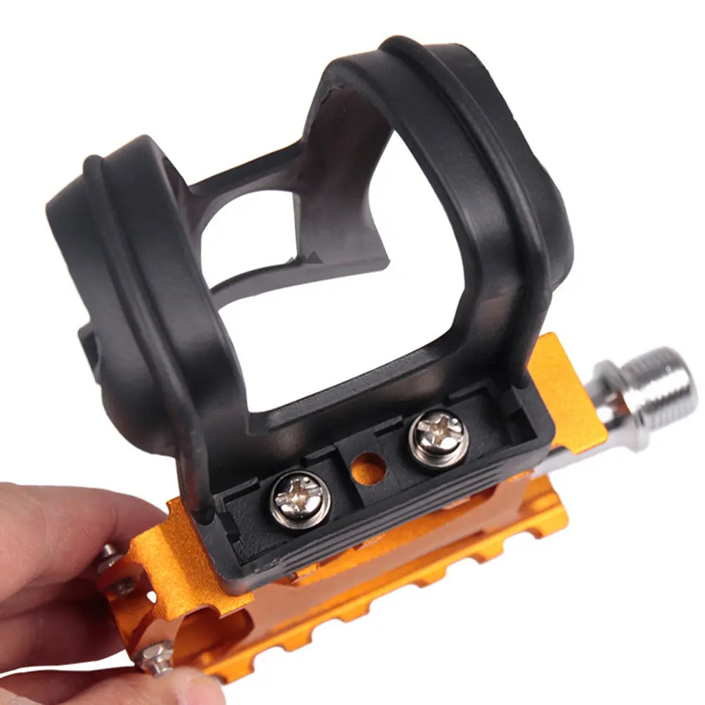 

2 пары фиксаторов для педалей велотренажера с ремешками, совместимые с большинством велосипедов, долговечные, надежно фиксирующие педали для велотренажера, обеспечивающие контроль над ногами во время тренировок