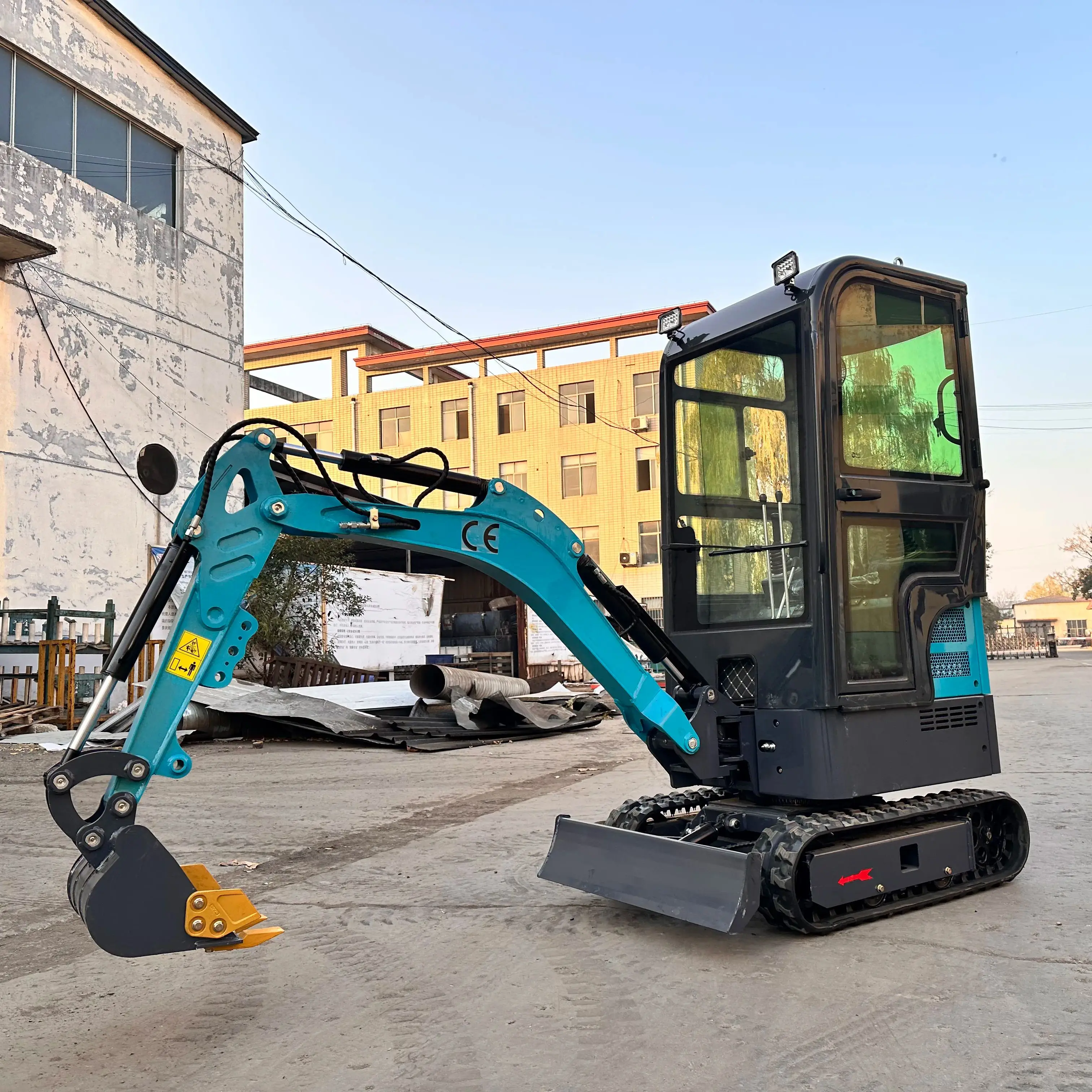 Customized 1.5t Mini Excavator Features An Integrated Design Robus Mini Digger With Bucket And Attachments