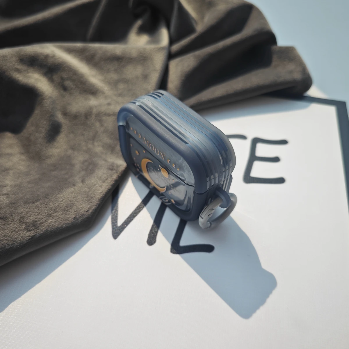 حافظة Night Sky Moon لهاتف Apple AirPods Pro 3 غطاء الجيل الثالث والثاني لأجهزة Airpods 4 3 2 الجيل 2025 غطاء حماية Air Pods