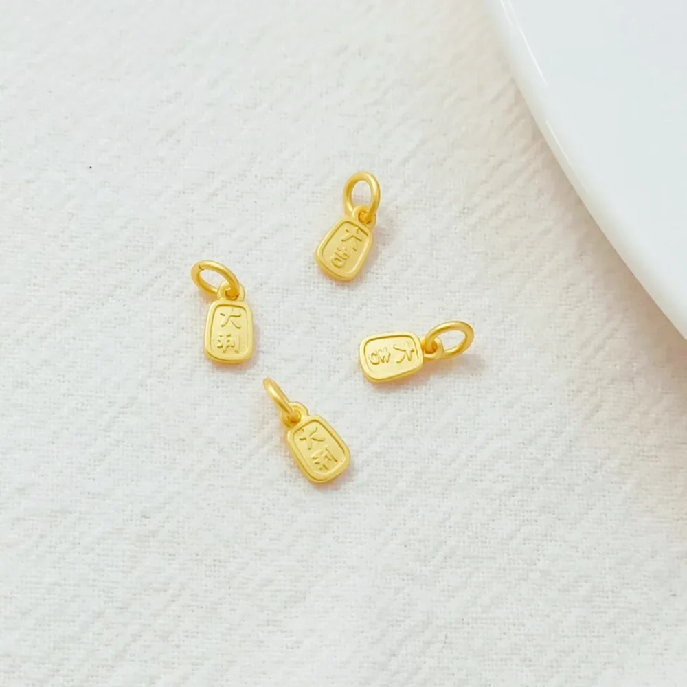 

Ancient-style Gold Accessories, Auspicious and Lucky Tags, DIY Beaded Bracelets, Pendants, Ornaments and Accessories