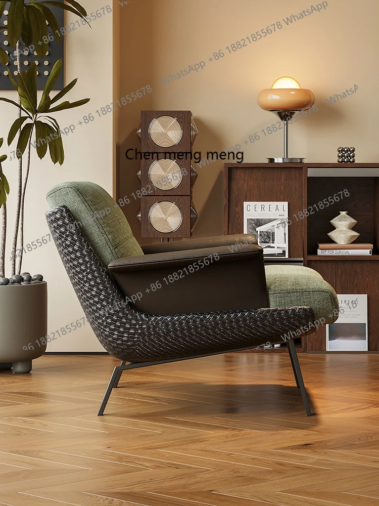 كرسي أريكة فردي على الطراز الإيطالي كرسي بذراعين للقراءة في غرفة المعيشة كرسي أريكة غير رسمي