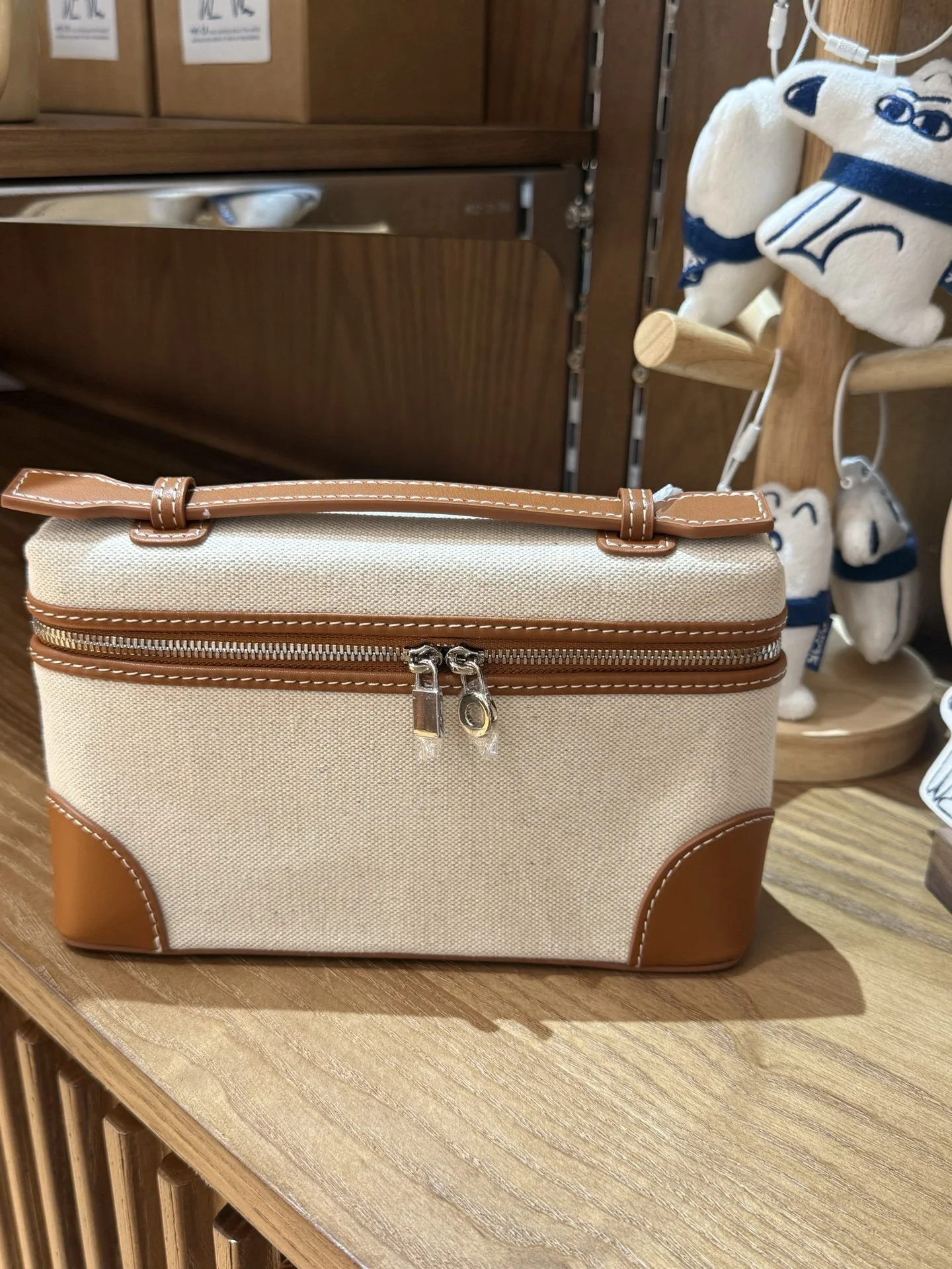 nouveau-sac-a-bandouliere-leger-en-coton-et-lin-avec-cuir-de-vachette-lp19-2026-–-sac-a-dejeuner-de-luxe-pour-femme