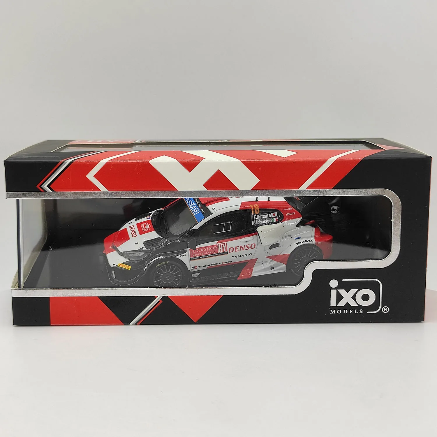 Diecast IXO 1:43 Scale Toyota GR YARIS Rally1 # 18 2022 รถสะสมของเล่นของขวัญของที่ระลึกจอแสดงผลเครื่องประดับ