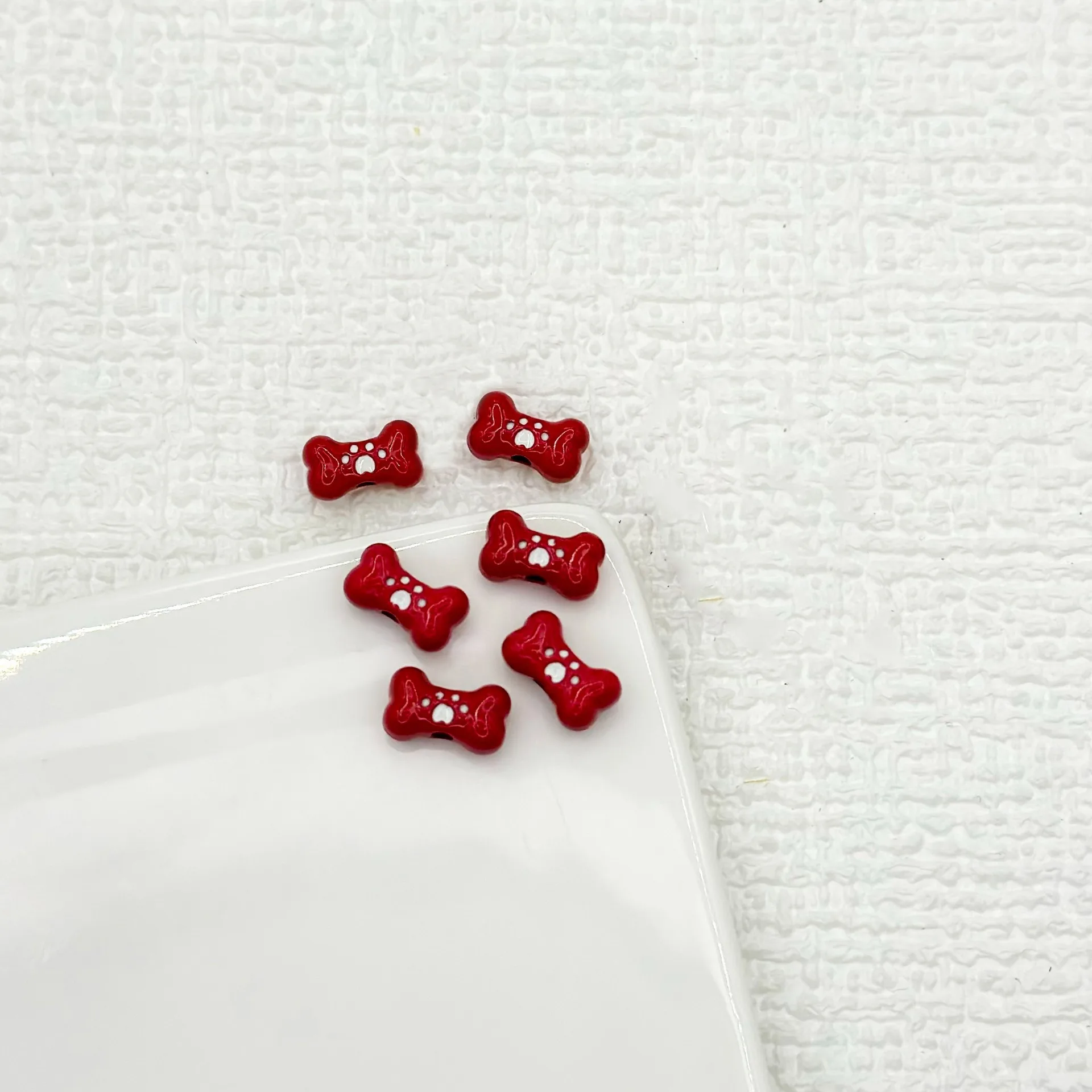 6pcs/set Cute Little Bone Beads Baked Paint Alloy Loose Spacer Beads Dog Claw for Jewelry Making DIY Accessories little bones