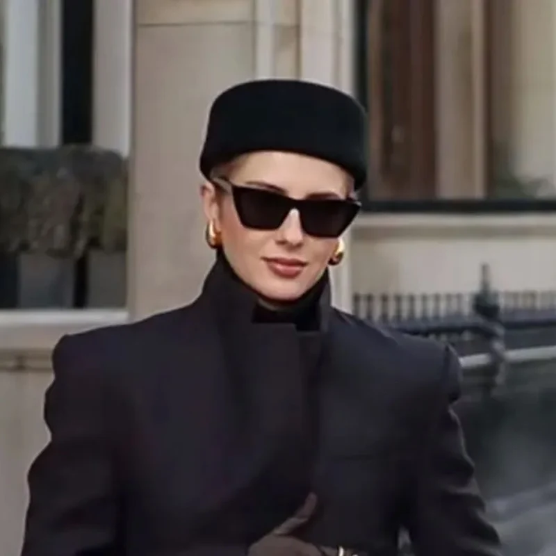 قبعات باريس للنساء 100% الصوف الصلب القبعات النساء ورأى الجمل الخريف الشتاء قبعة فيدورا الفاسناتور مضيفة قبعة الزفاف قبعات مستديرة