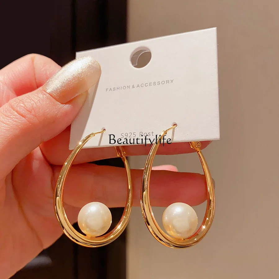 Geometric oval pearl earrings simple and versatile exaggerated temperament earrings