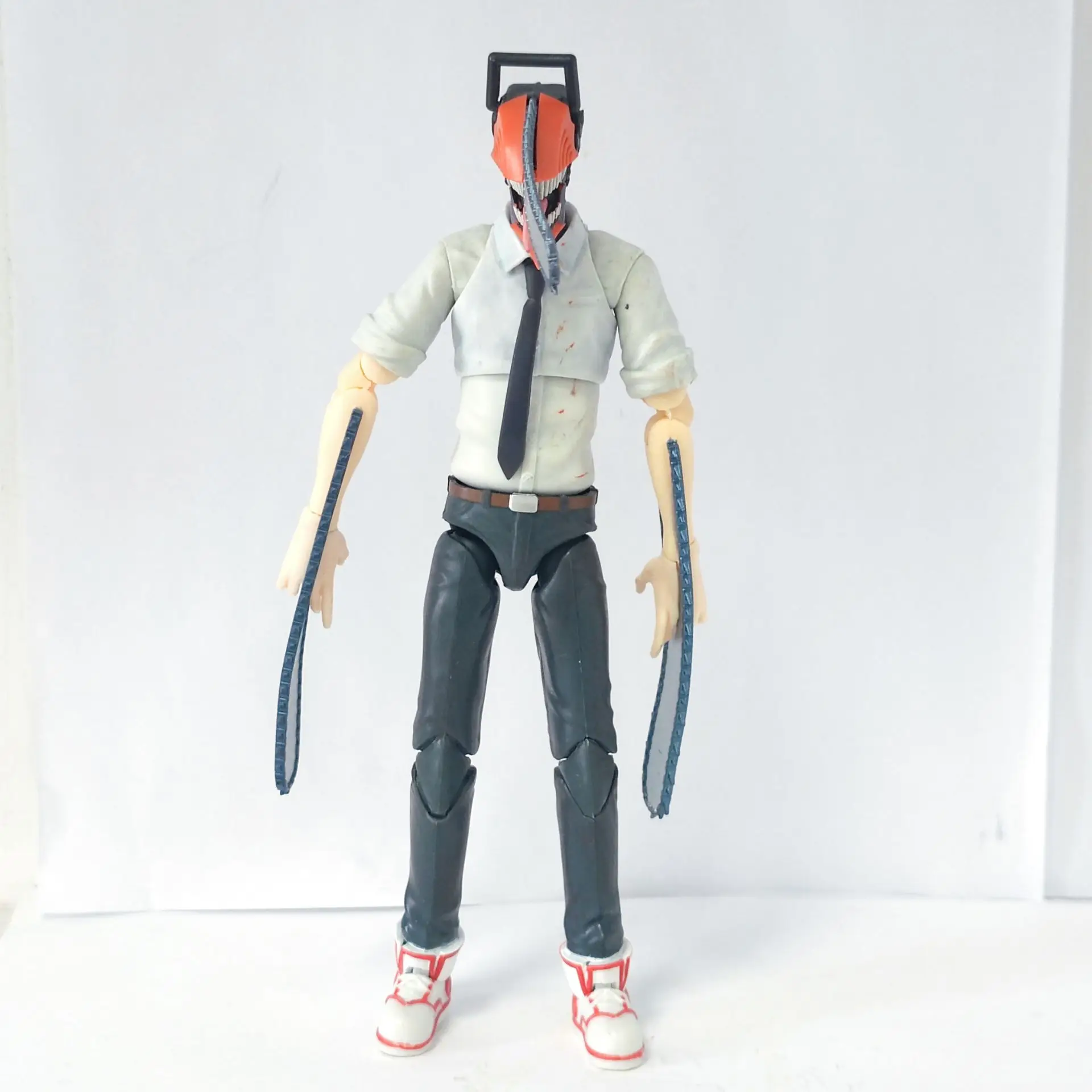 

Jazwares Total Anime Chainsaw Man 6.5" No Accessory Loose Action Figure
