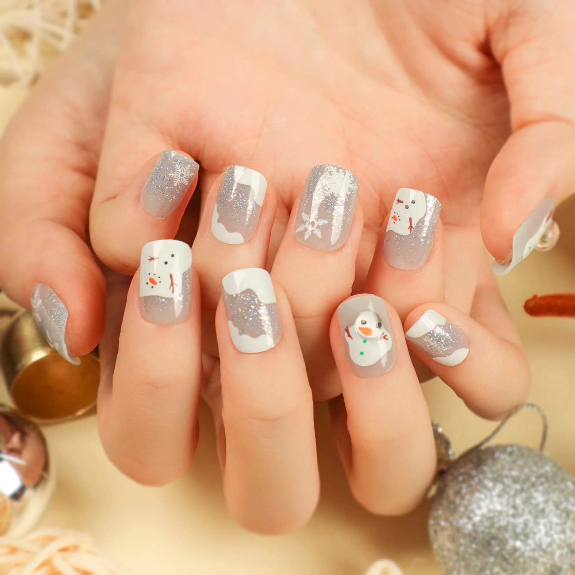 

24PCS Iridescent Snow Press-On Nails - Frosted Snowflakes & Dimensional Snowmen Medium European Square