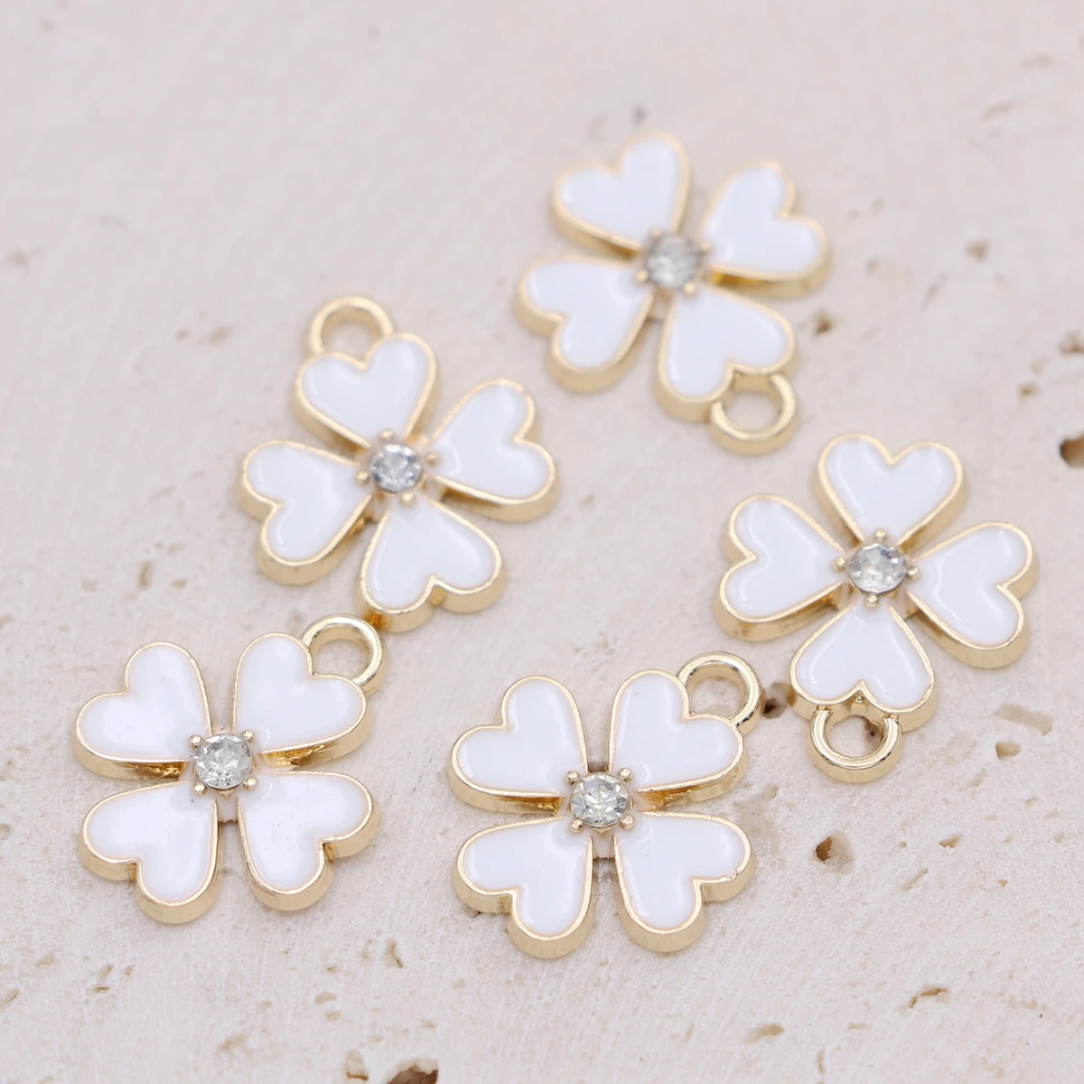 골드 도금 에나멜 클로버 펜던트 쥬얼리 만들기 키트 이미지