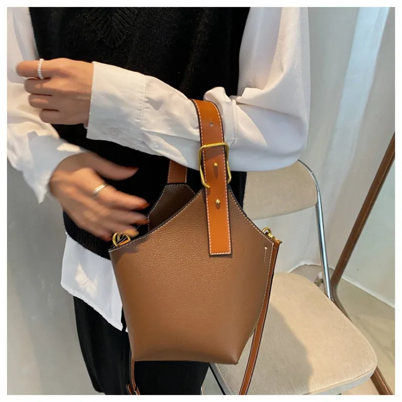 

Vintage Contrast Color Portable Bucket Vegetable Basket Bag Simple Casual Shoulder Crossbody Bag for Women