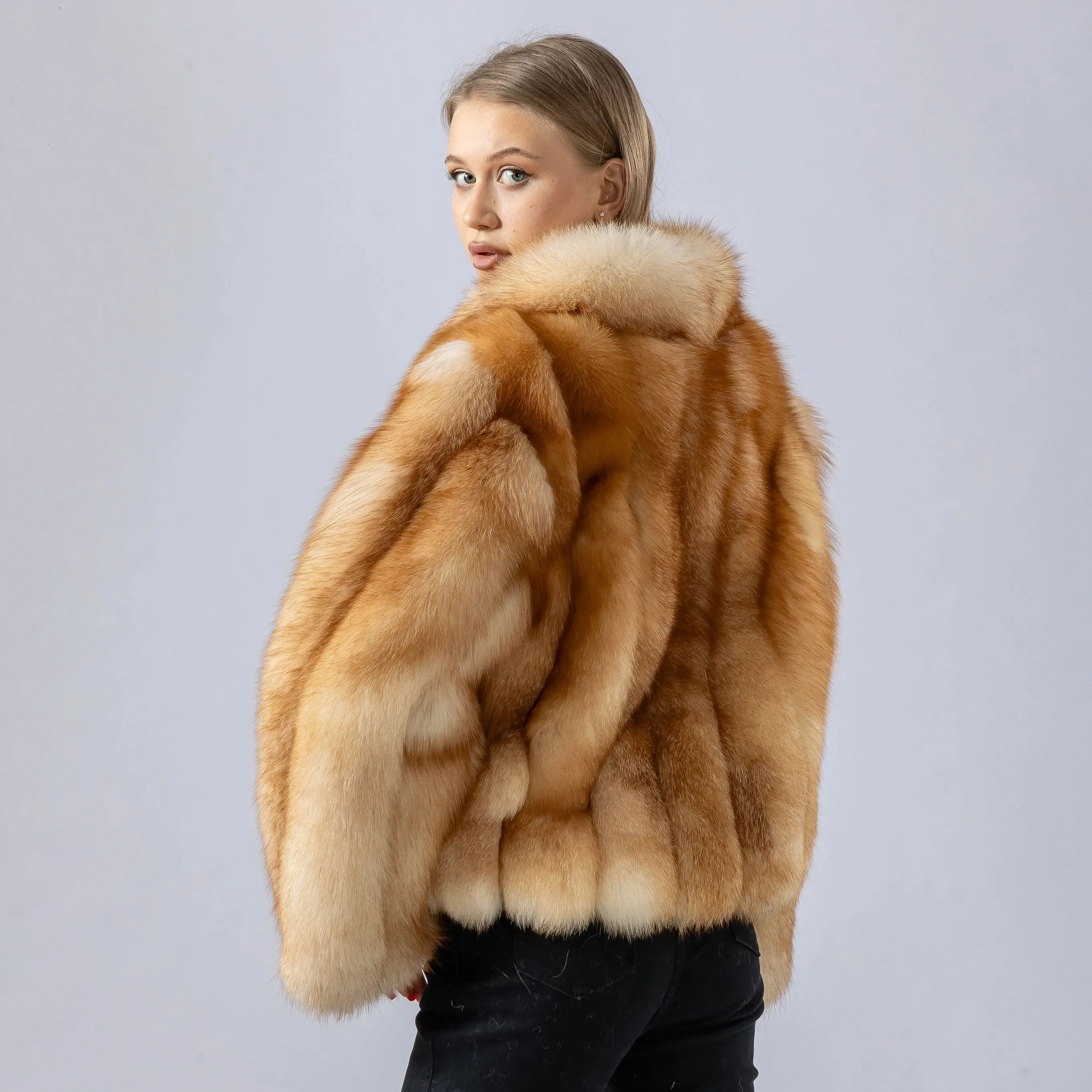 Oferta Especial |   Abrigo de Mujer de Piel de Zorro Rojo Natural Genuino de Estilo Clásico - Chaqueta Corta de Lujo Gruesa y Cálida para Invierno |   Solo en stock 250452