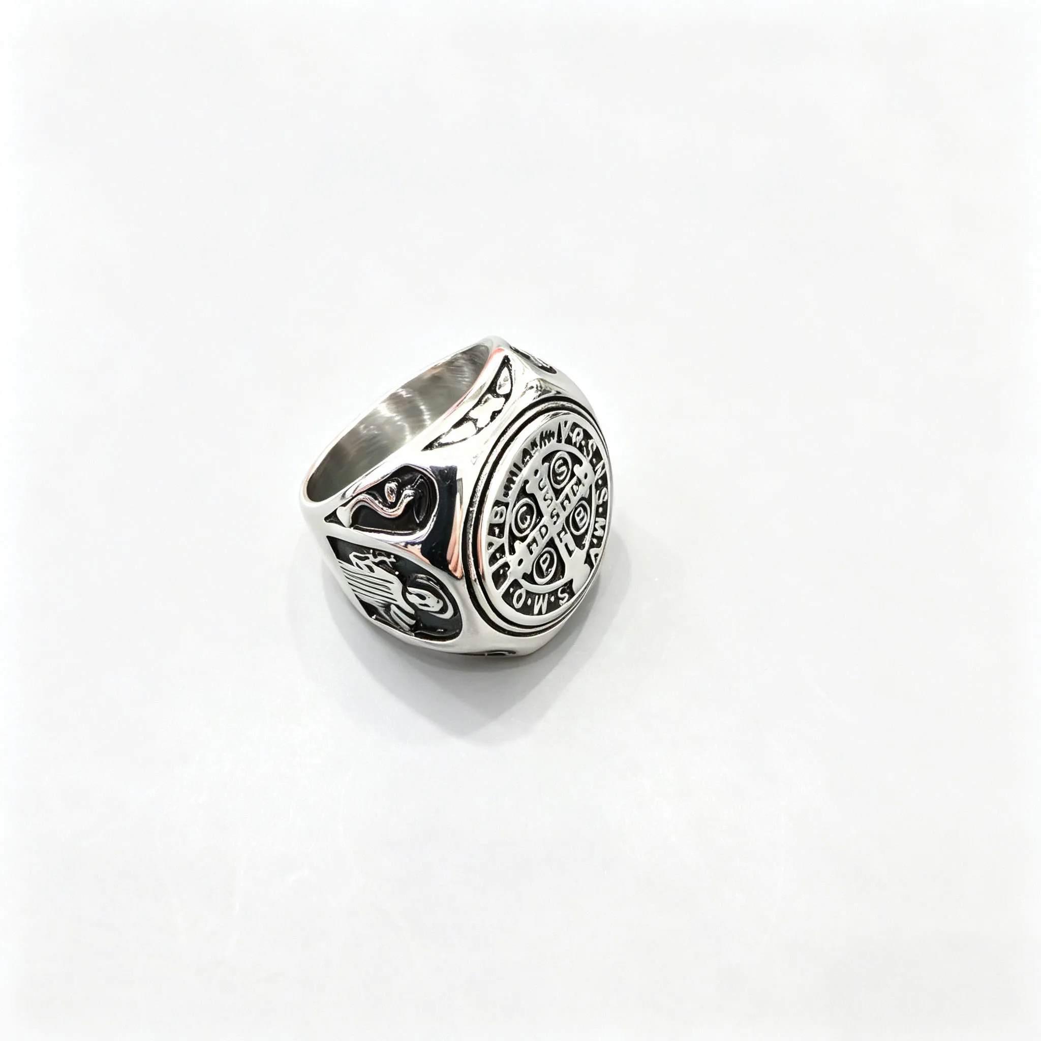 European and American style cross symbol ring with dual color and multi ring mouth, optional stainless steel aging process