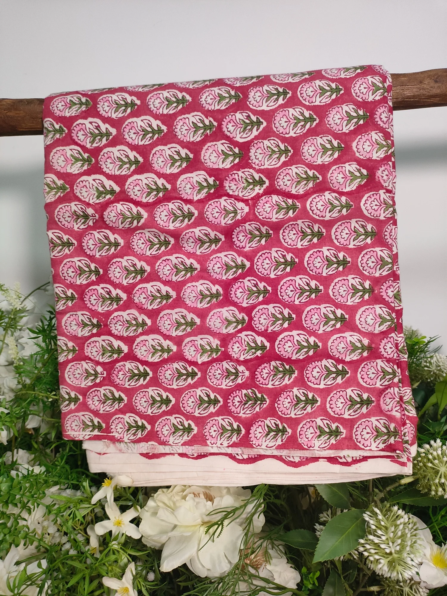 

India Block Print Red retro Cotton Fabric DIY Sewing Patchwork Quilting Handmade Textile Bedding Blanket Sheets Home Decor