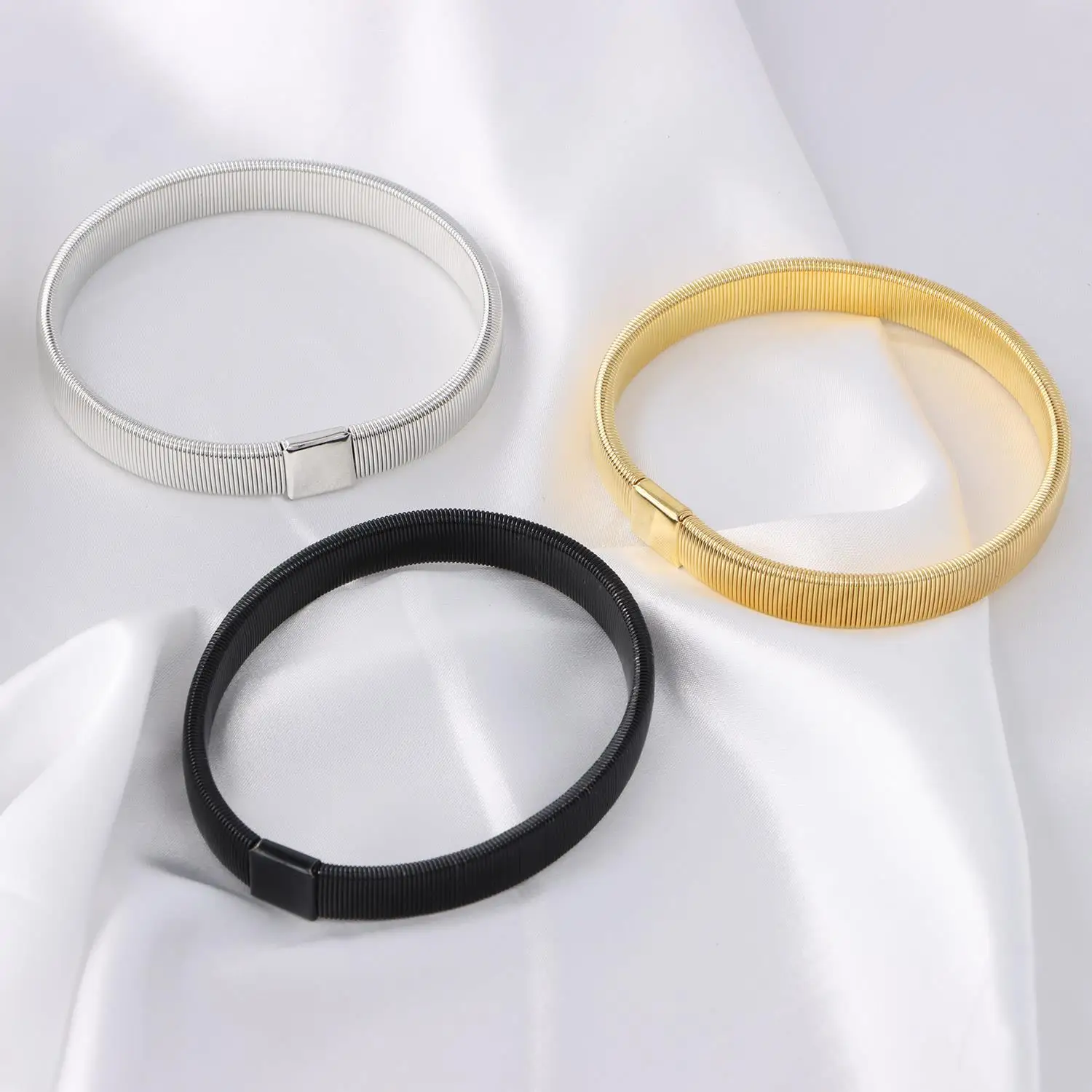 Uniseks Garter Lengan Logam Elastis Melar Cincin Lengan Kemeja Manset Penyangga Lengan Aksesori Pakaian Gelang Pria Baru