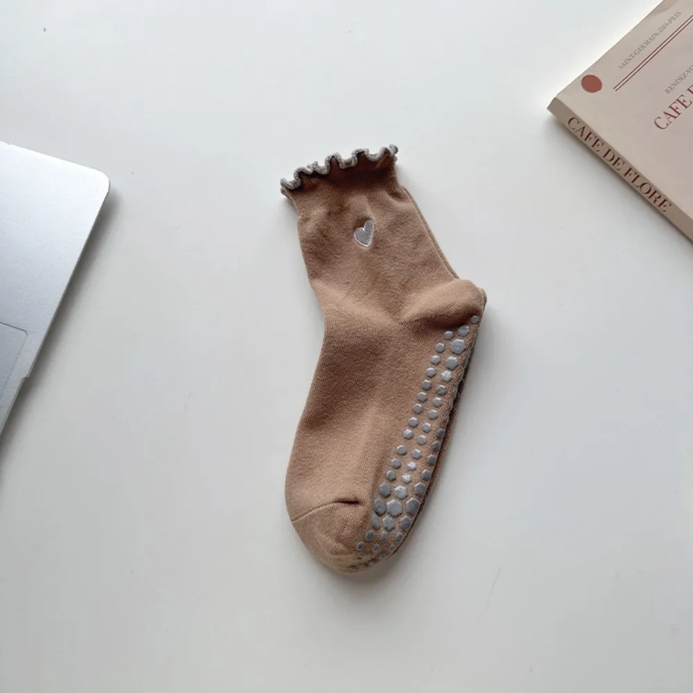 

Новые хлопковые носки для йоги с рюшами и манжетами, нескользящие носки для пилатеса, силиконовые ручки, дышащие женские балетки