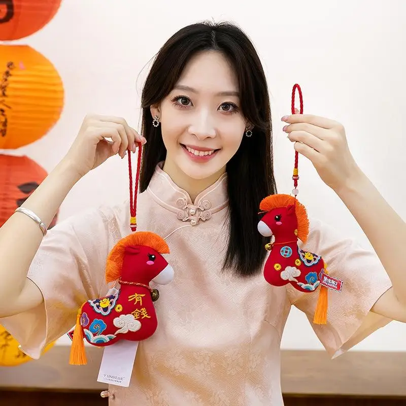 Muñeco de caballo de 12/15/22cm, mascota de Año Nuevo, llavero de felpa, bolsa de dinero instantánea, decoración colgante, regalos de Festival, 1 Uds.