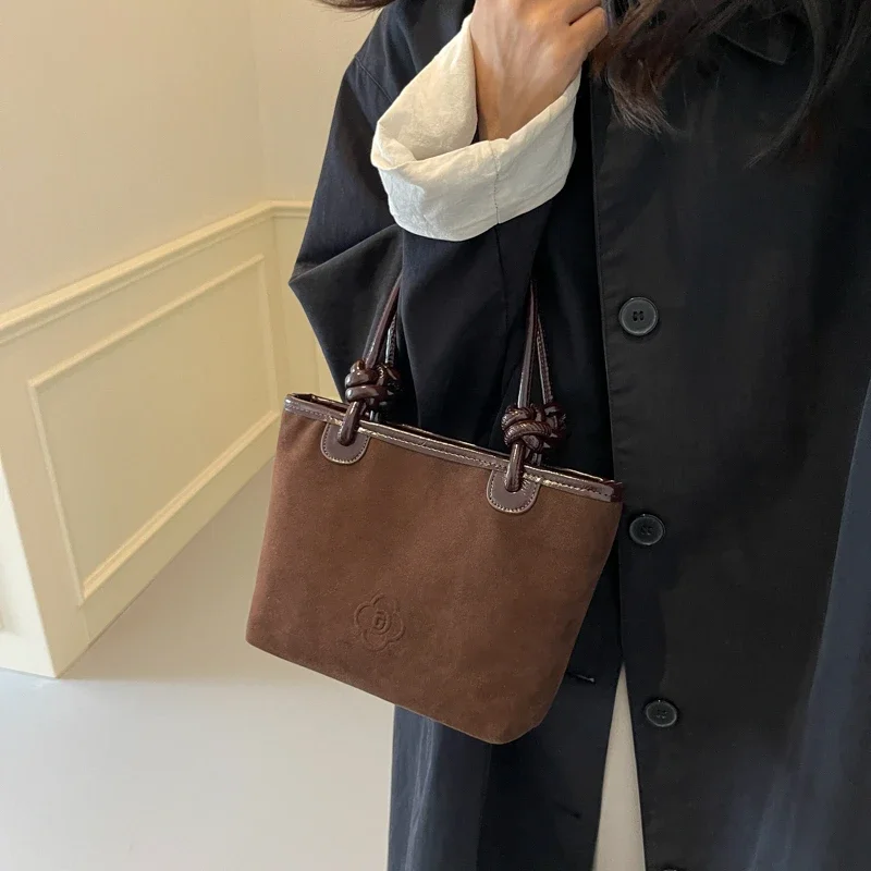 

Minimalist Vintage Fashionable Letter Logo Diaper Bags For Women Elegant Shoulder Bag Luxury Commuter Tote Bag