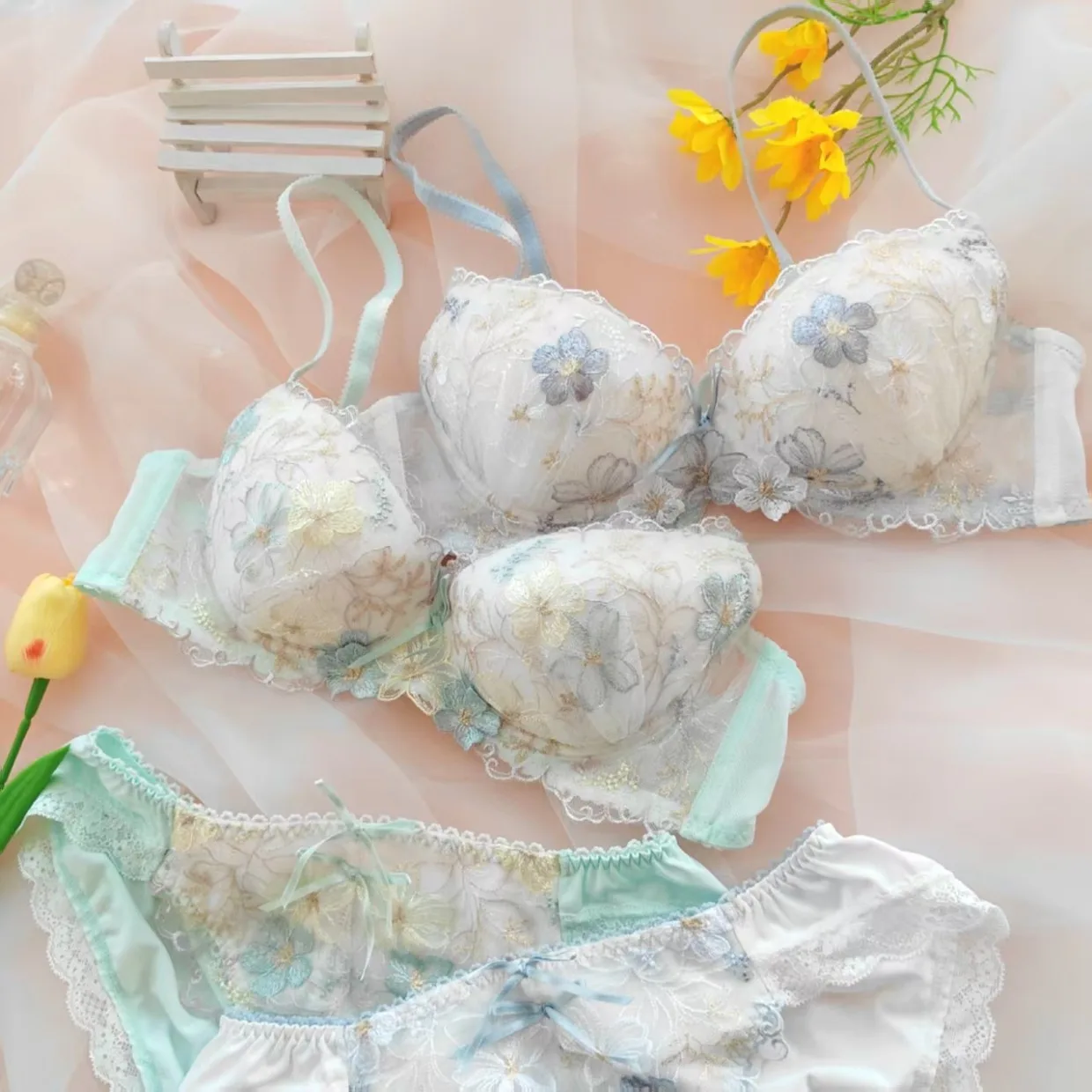Teenage girls large steel ring comfortable lingerie women underpants sweet fairy gathered female thin bra set underwear