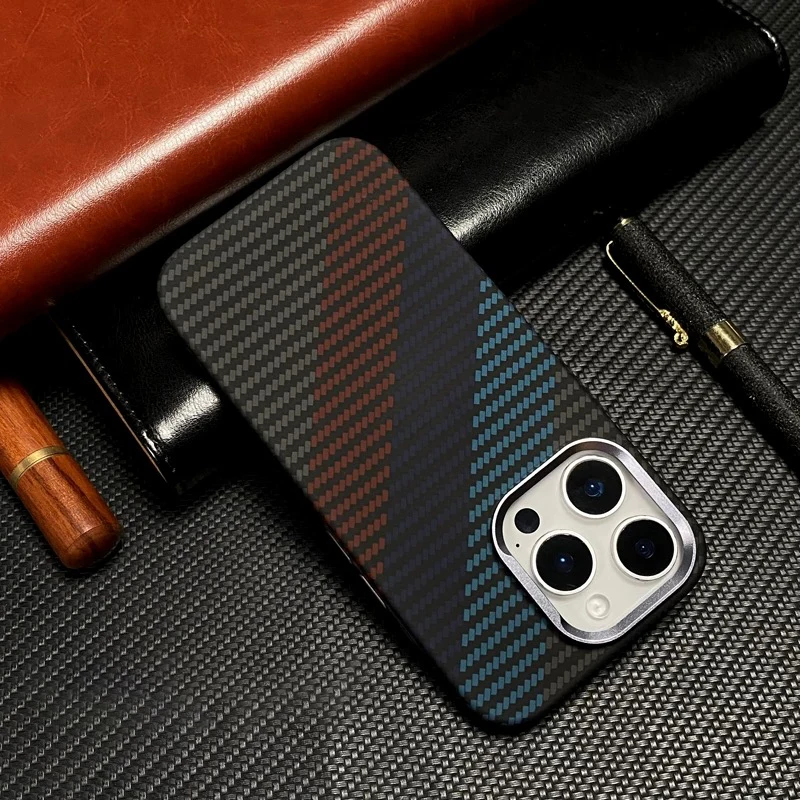 เคสโทรศัพท์ iPhone 17 16 15 14 Pro Max ลายคาร์บอนไฟเบอร์ รองรับ MagSafe สำหรับ iPhone 17ProMax  แบบแม่เหล็ก รองรับการชาร์จไร้สาย  แบบแข็ง