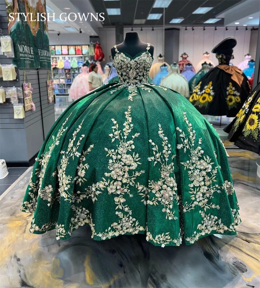 Vestido De quinceañera verde esmeralda brillante, apliques De encaje, Vestido De baile sin mangas, corsé De flores 3D, 15 años, 2023