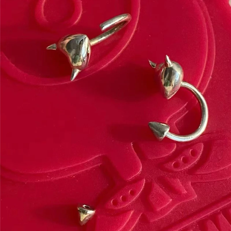 Korean Fashion Devil Heart Shaped Rivet Earrings for Women Punk Charms Geometric Earrings Goth Jewelry Cool Accessories
