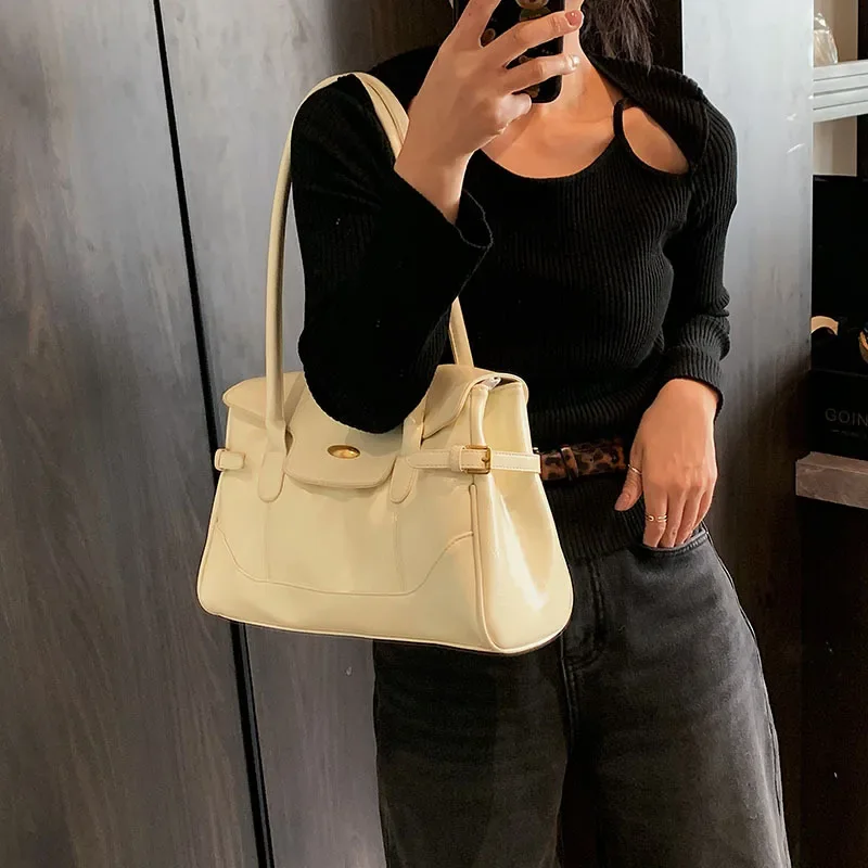 

Women's Niche Minimalist Design Tote Bag 2025 New - Sophisticated Fashionable Casual Commuter Shoulder Bag