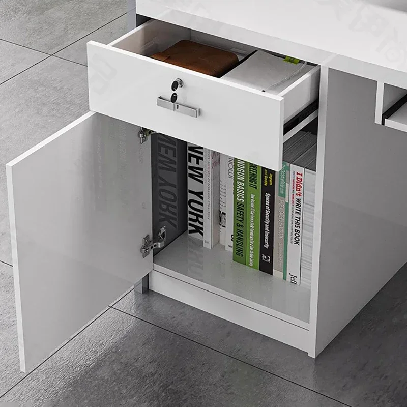 Armário de TV personalizado