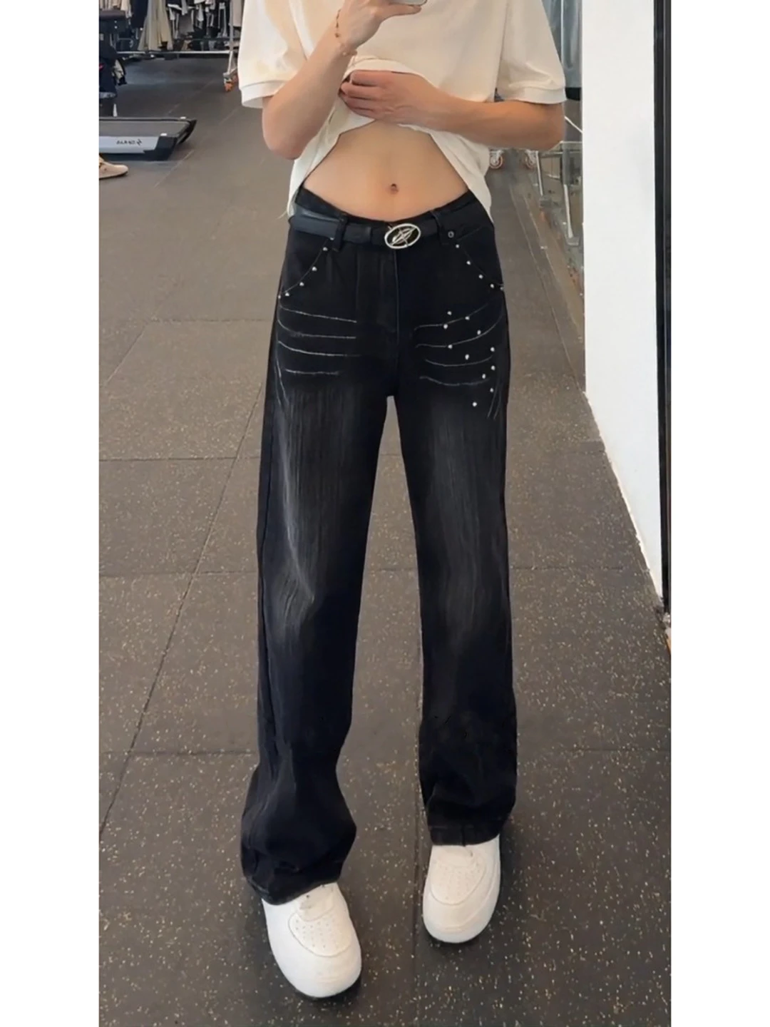

Bla Men's Rivet Waed Jeans Cleanfit Leg Lengthening Straight Leg American High Street Micro Flared Pants Casual Vintage