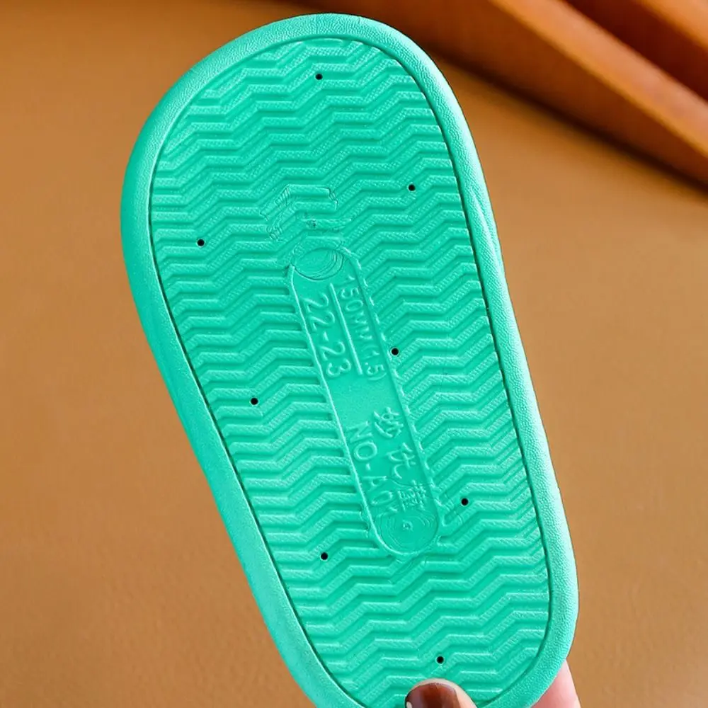 

Милые тапочки с изображением динозавра, на платформе, ПВХ, тапочки с мультяшными животными, Нескользящие однотонные детские сандалии для ванной комнаты