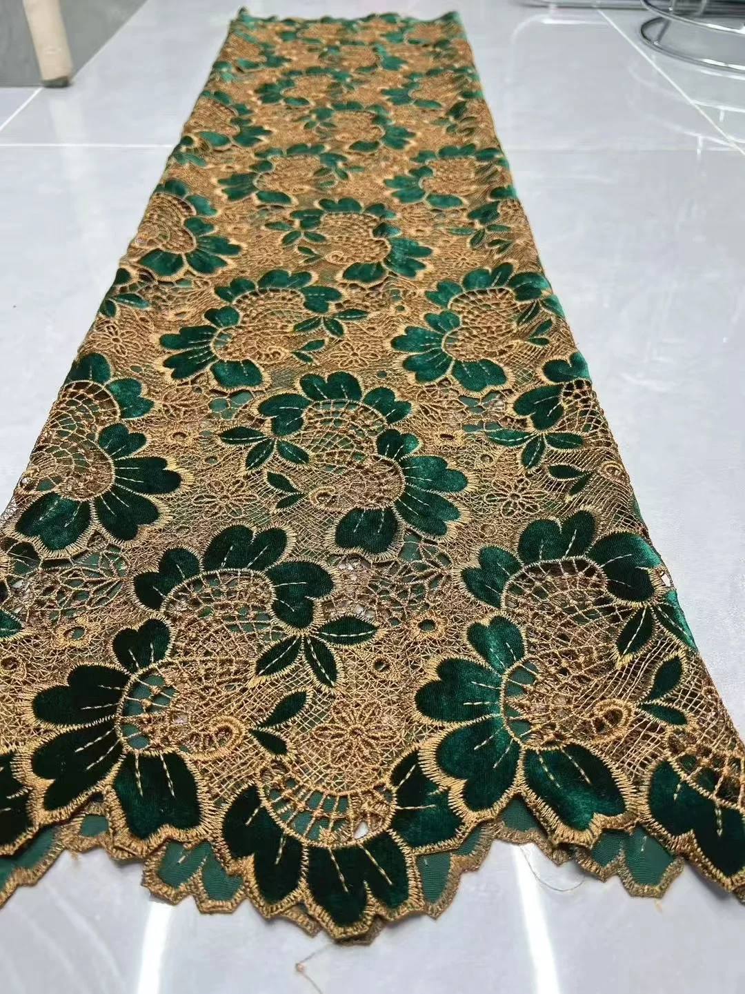 Fashion African Velvet Lace Fabrics 2026 High Quality Women Party Women Embroidery Nigerian French Lace Materials For Wedding