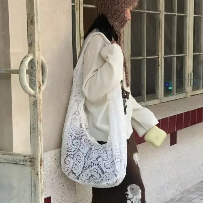 

Корейская белая сумка-тоут с кружевным узором, женская полая сумка-хобо большой вместимости, женская элегантная милая элегантная сумка на плечо, шикарная