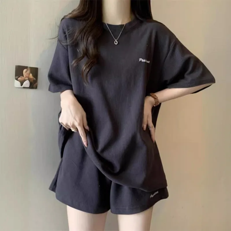 Waffelanzug für Damen, Sommer-Neuheit, Locker Geschnittenes Kurzarm-Shorts-Set, Vielseitig Tragbar, Lässiger Sport-Look mit Stickerei, Zweiteiliges Set