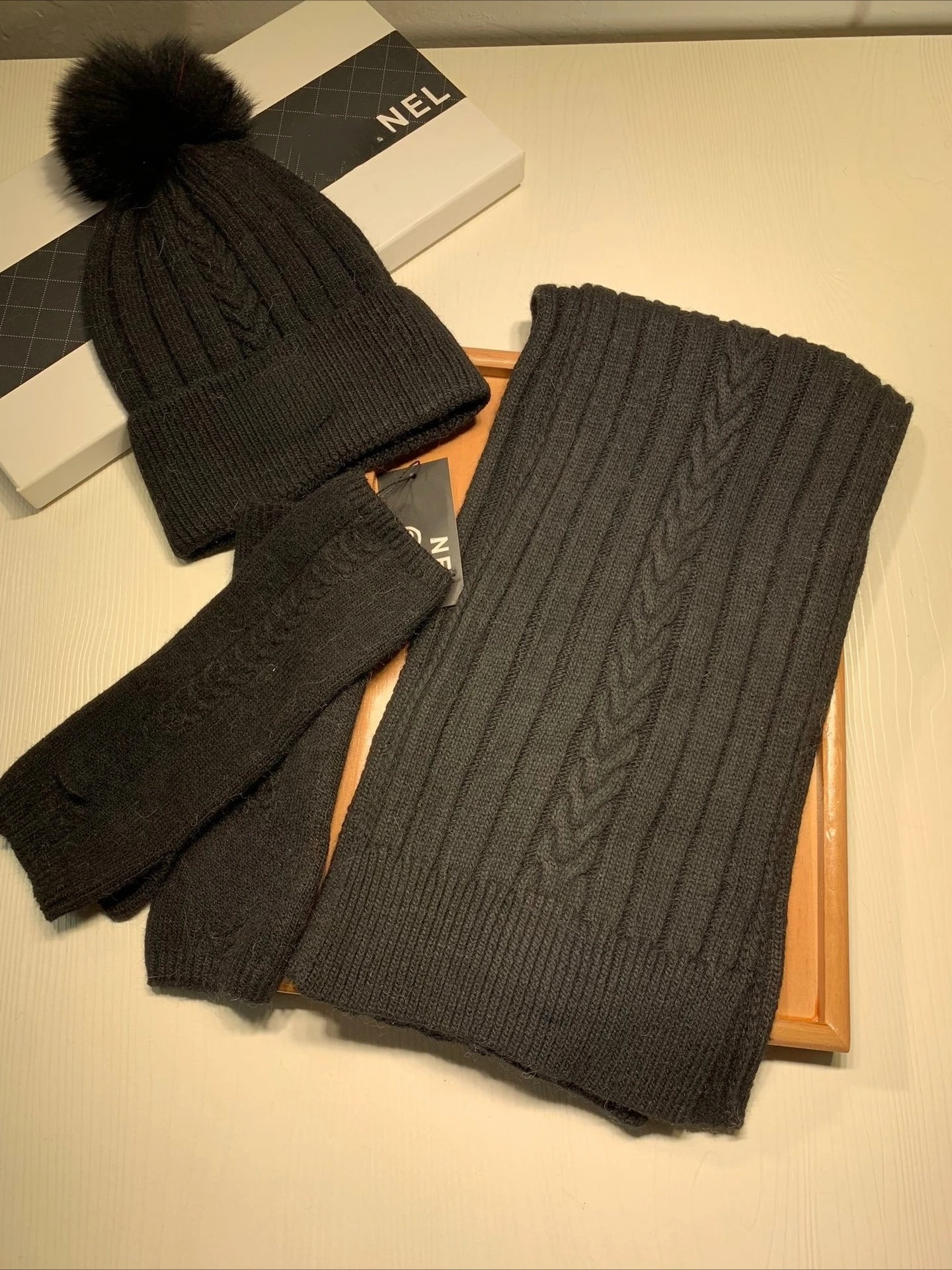 

Brand Designer C 2025 New Scarf Knitted Three-piece Hat, Scarf and Gloves for Men and Women in Winter Windproof and Warm