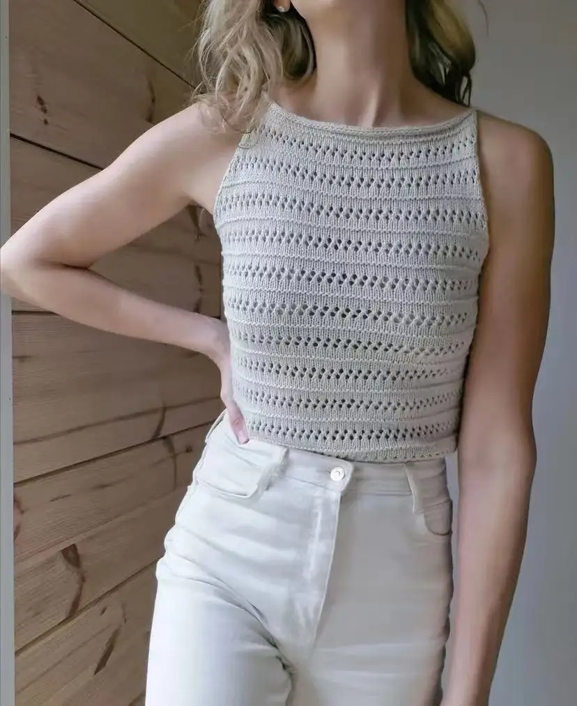 

New summer hanging neck sleeveless camisole vest for women, versatile and fashionable for both exterior and interior wear