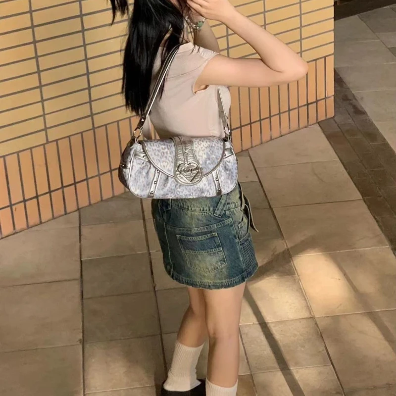 

Retro Silver Leopard Print Rivets Large Capacity Underarm Bag Pillow Bag Temperament Commuting High Quality High Value Handbags