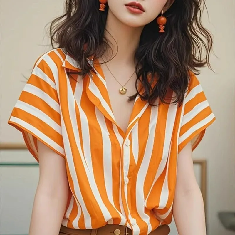 Chemise à manches courtes à revers rayé pour femmes, haut Unique et polyvalent, Niche de banlieue, nouvelle collection été 2025