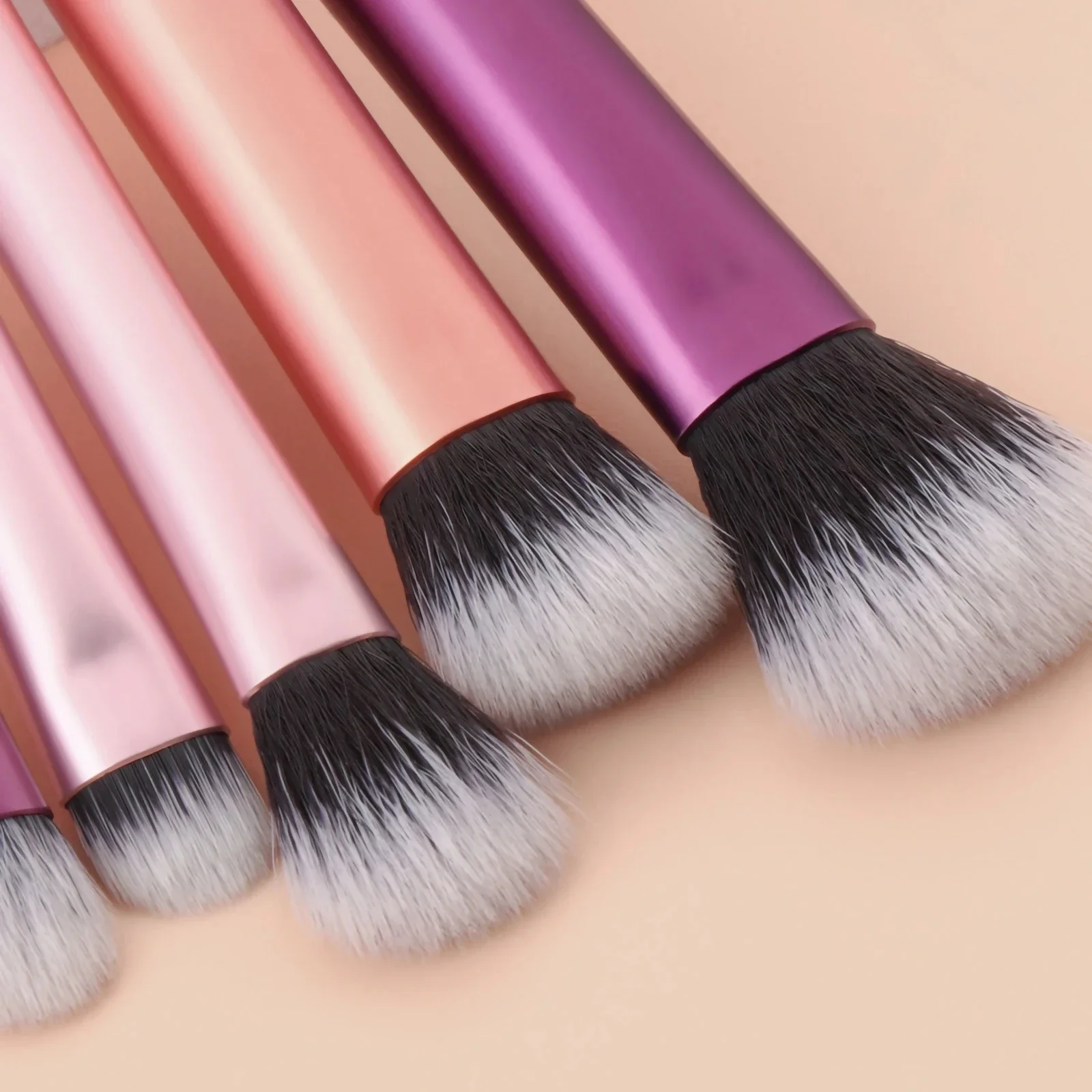 10本入り ピンク ミニメイクブラシ トラベルポータブルメイクツール メイクパフ - パームブラシ プロ仕様メイクツールセット