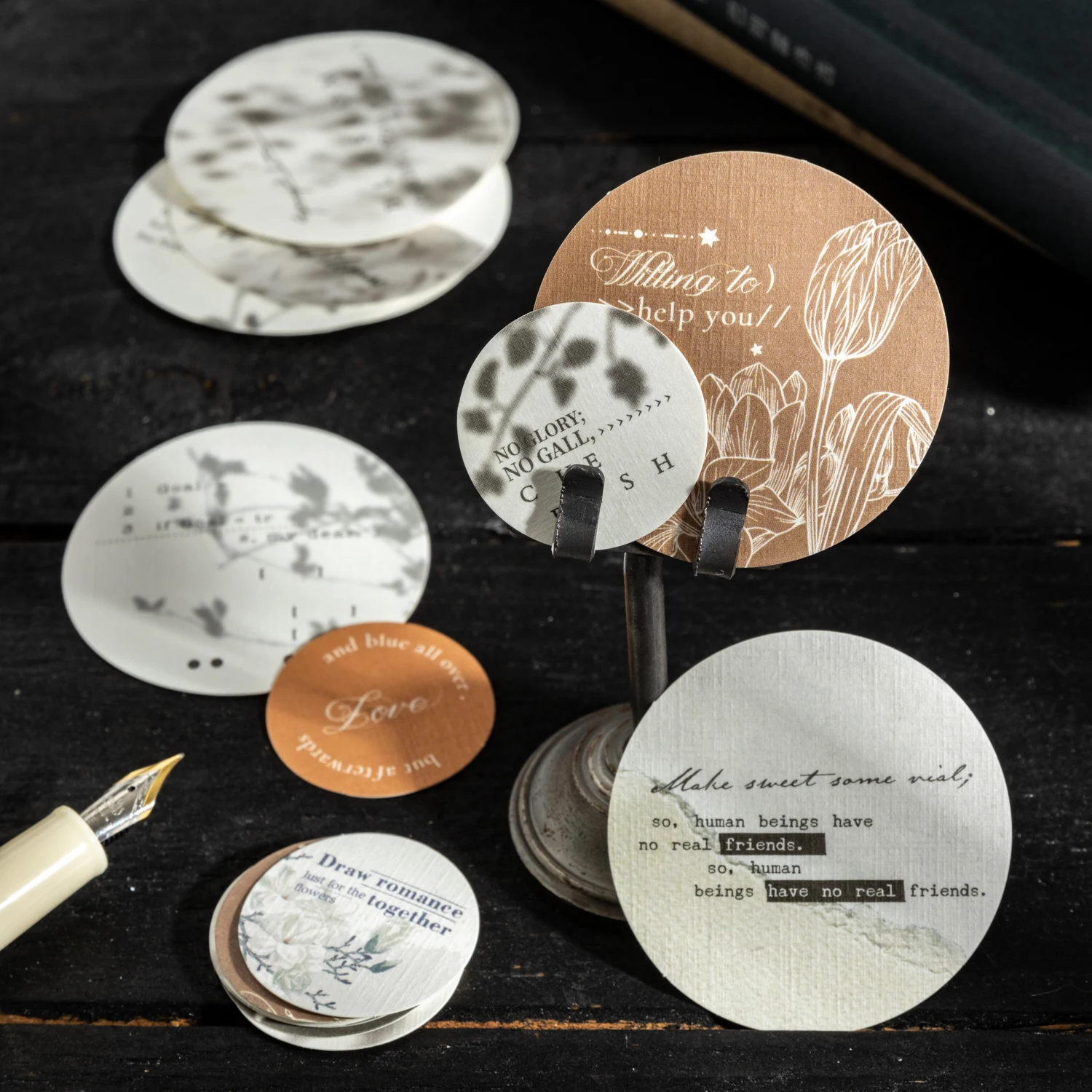 

The Poem of The Ring Series Vintage Round Flower Label Landscape Memo Pad Creative DIY Junk Journal Material Collage Stationery