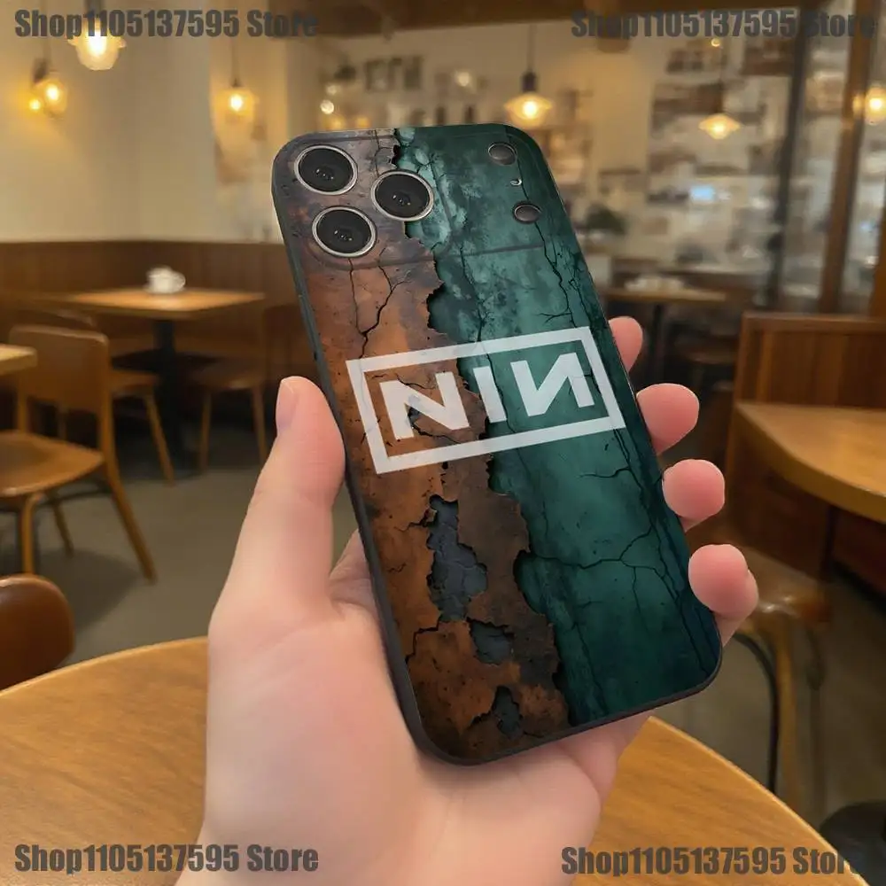 Funda de teléfono en espiral de nueve pulgadas para iPhone 17,16,15,14,13,12,11,Pro,XS,Max,XR,Plus,E,SE4,Mini funda blanda negra