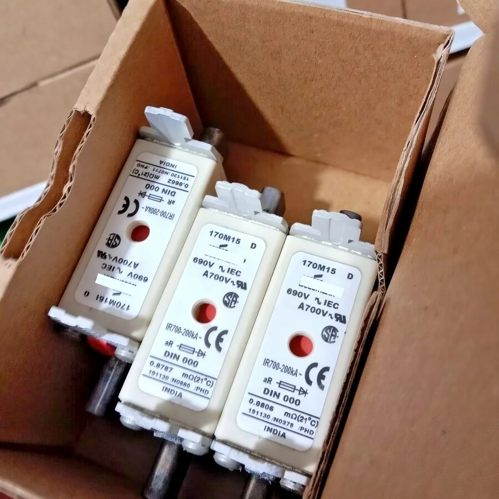 170M1571D High Speed Semiconductor Fuse, 250A 690V AC, Solar PV Power Protection OEM