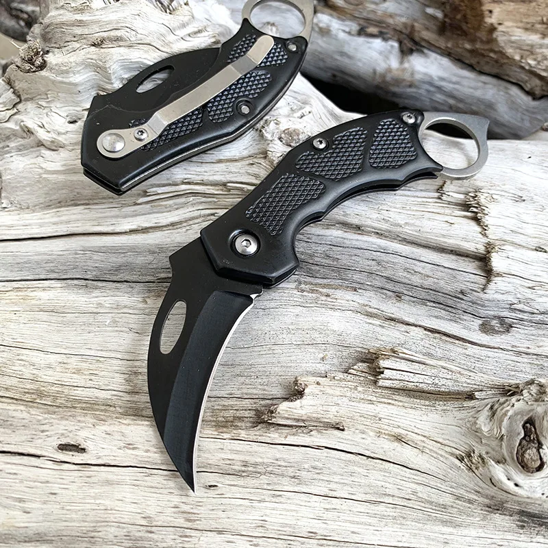 Karambit Knife CS GO tactical Karambit มีดมีดสั้นพับได้กรงเล็บเสือคมล่าสัตว์ตั้งแคมป์ EDC สำหรับผู้ชายของขวัญที่ดีที่สุด