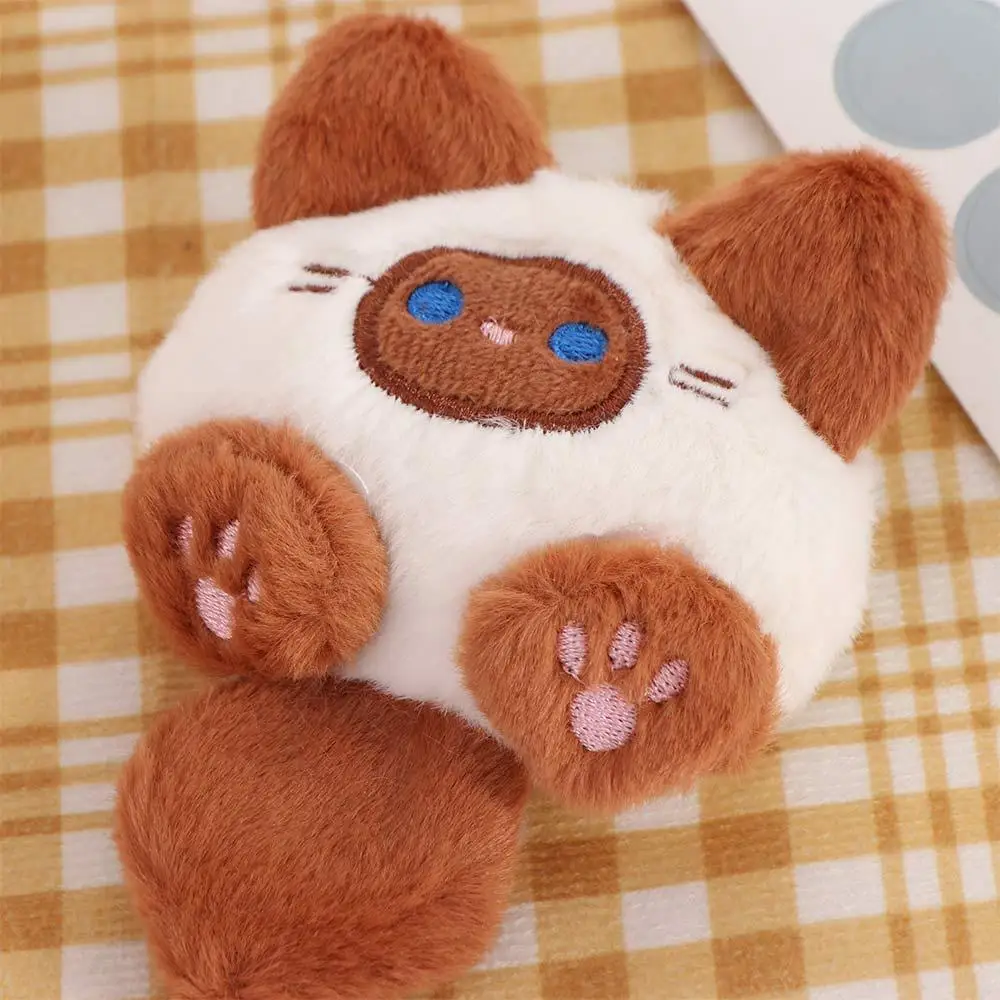 Broche en peluche chat café porte-clés en peluche pelucheux chat mignon poupée en peluche dessin animé coloré Animal en peluche porte-clés